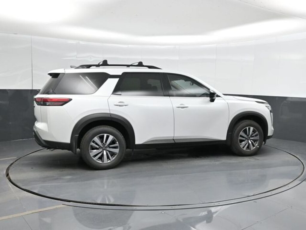 New 2026 Nissan Pathfinder SL SUV