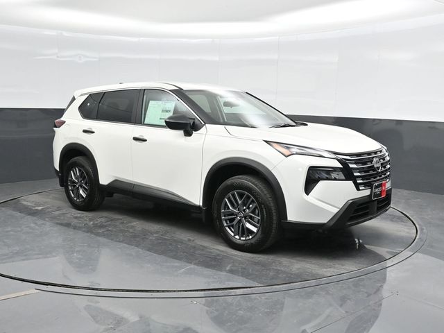 2026 Nissan Rogue S photo 4