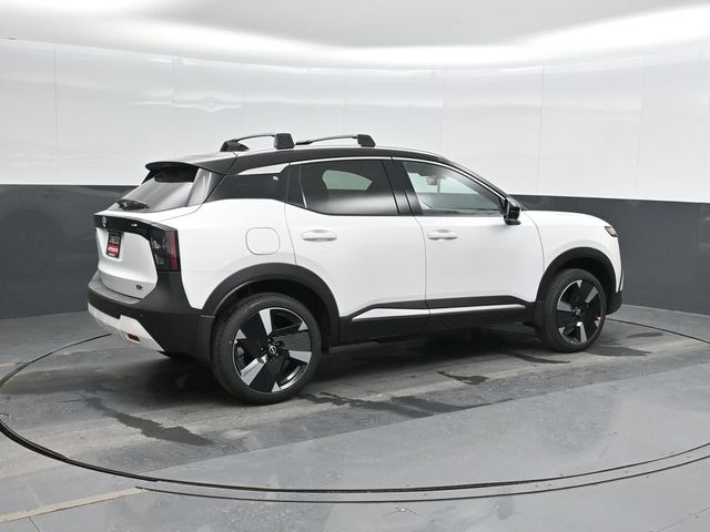 2026 Nissan Kicks SR photo 2