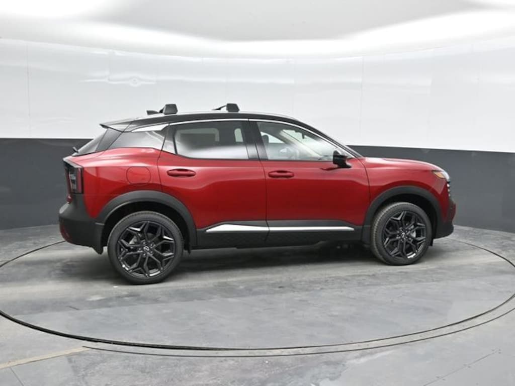 New 2026 Nissan Kicks SR SUV