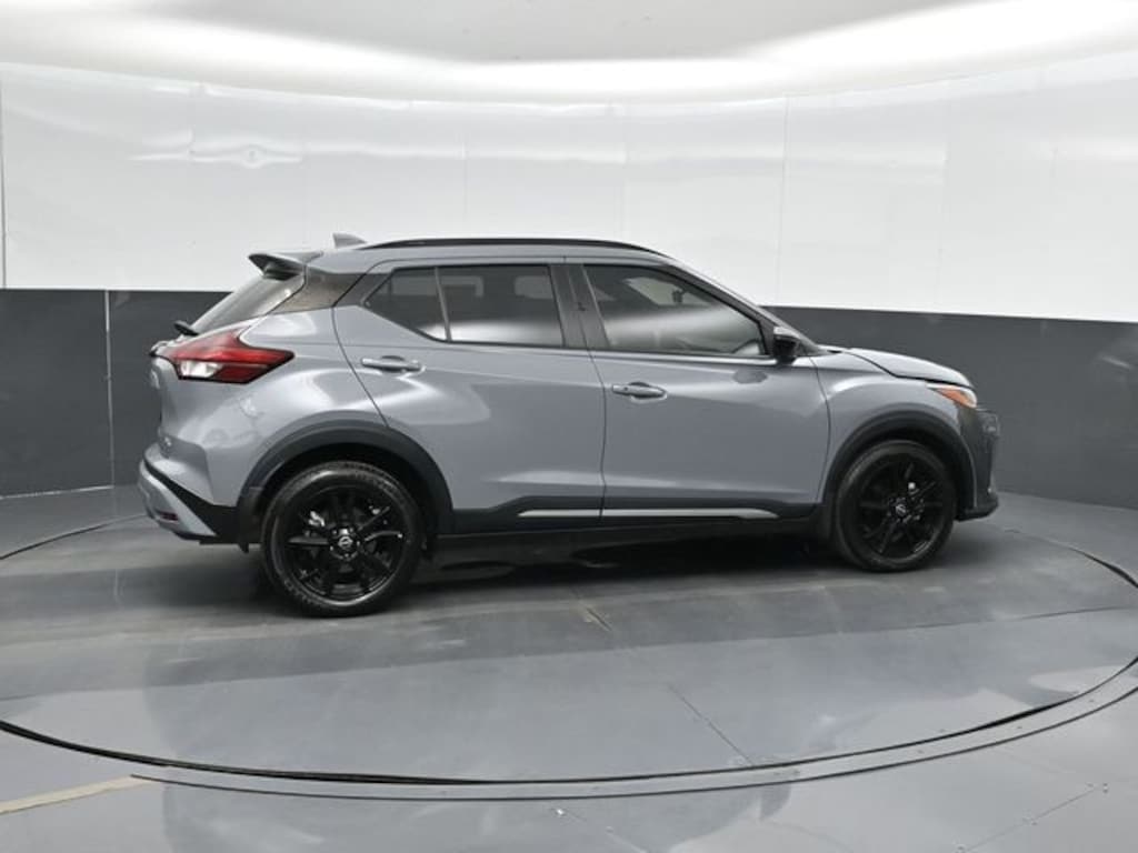 Used 2024 Nissan Kicks SR SUV