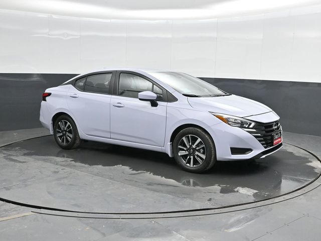 2025 Nissan Versa 1.6 SV photo 4