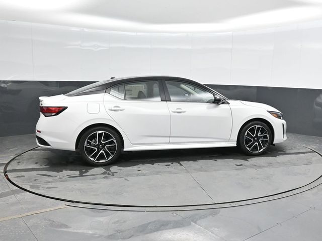 2025 Nissan Sentra SR photo 3