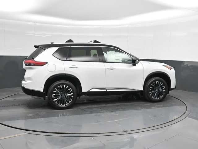 2026 Nissan Rogue Platinum photo 3