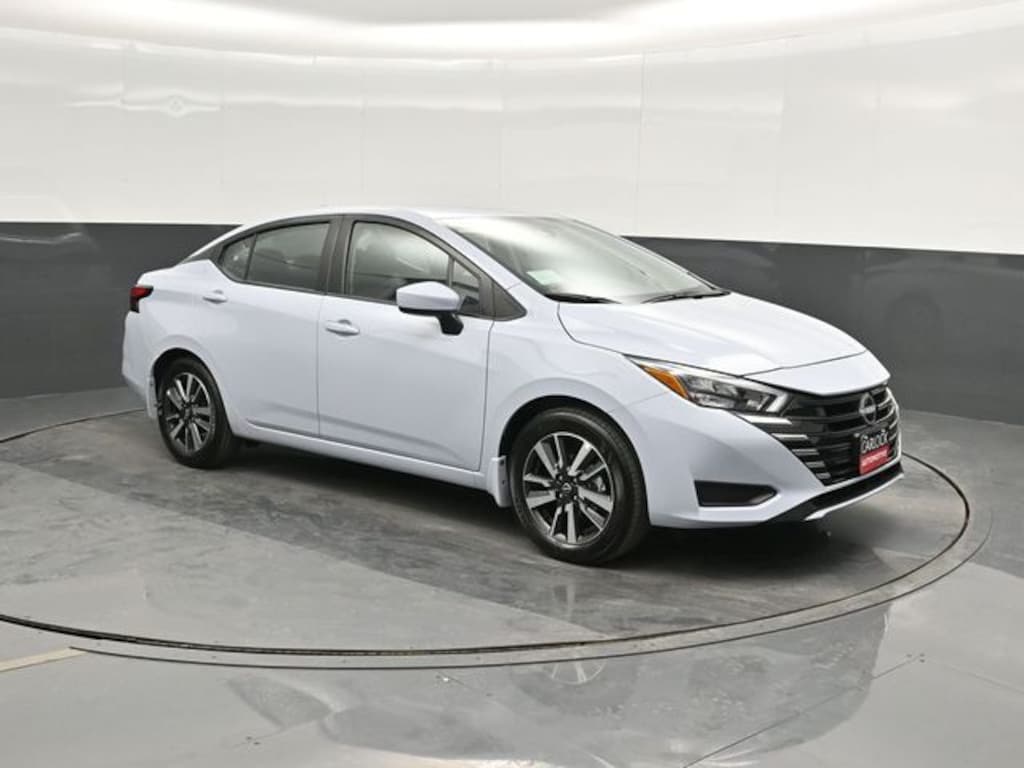 New 2025 Nissan Versa 1.6 SV Sedan