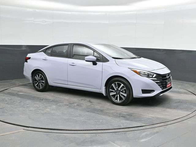 2025 Nissan Versa 1.6 SV photo 4
