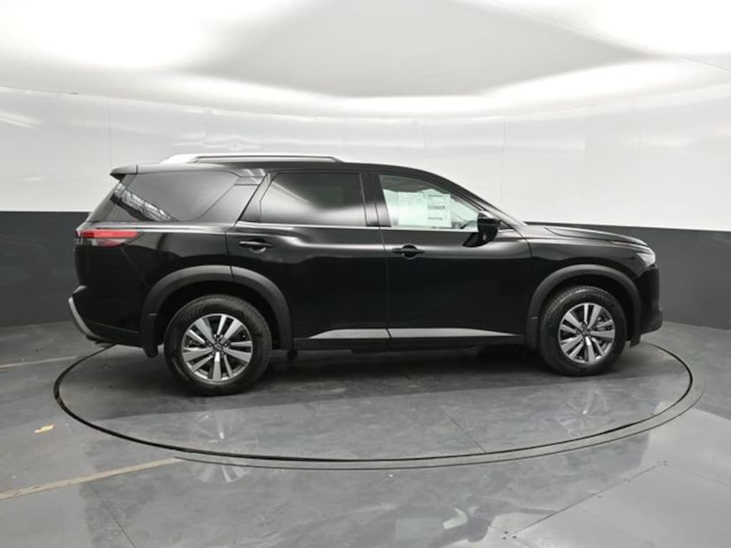 New 2025 Nissan Pathfinder SL SUV