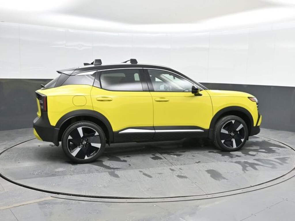 New 2026 Nissan Kicks SR SUV