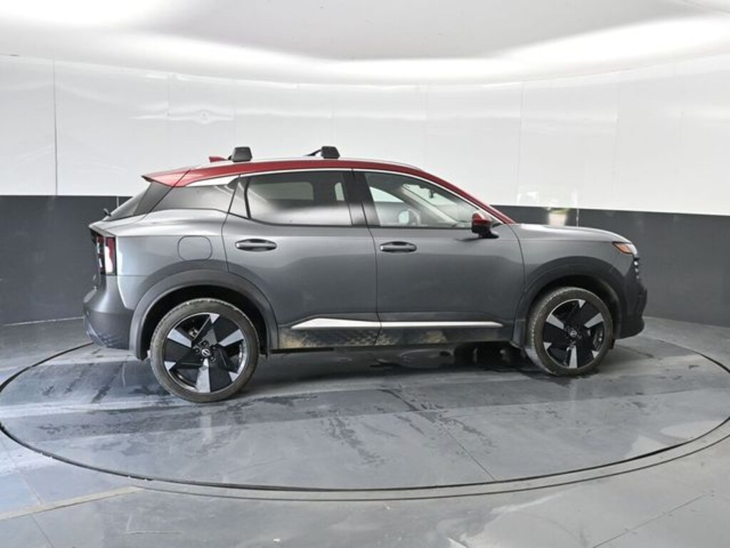 Used 2025 Nissan Kicks SR SUV