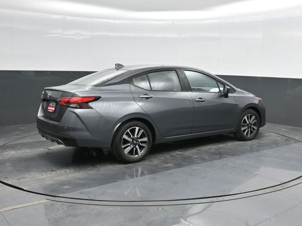 New 2025 Nissan Versa 1.6 SV Sedan