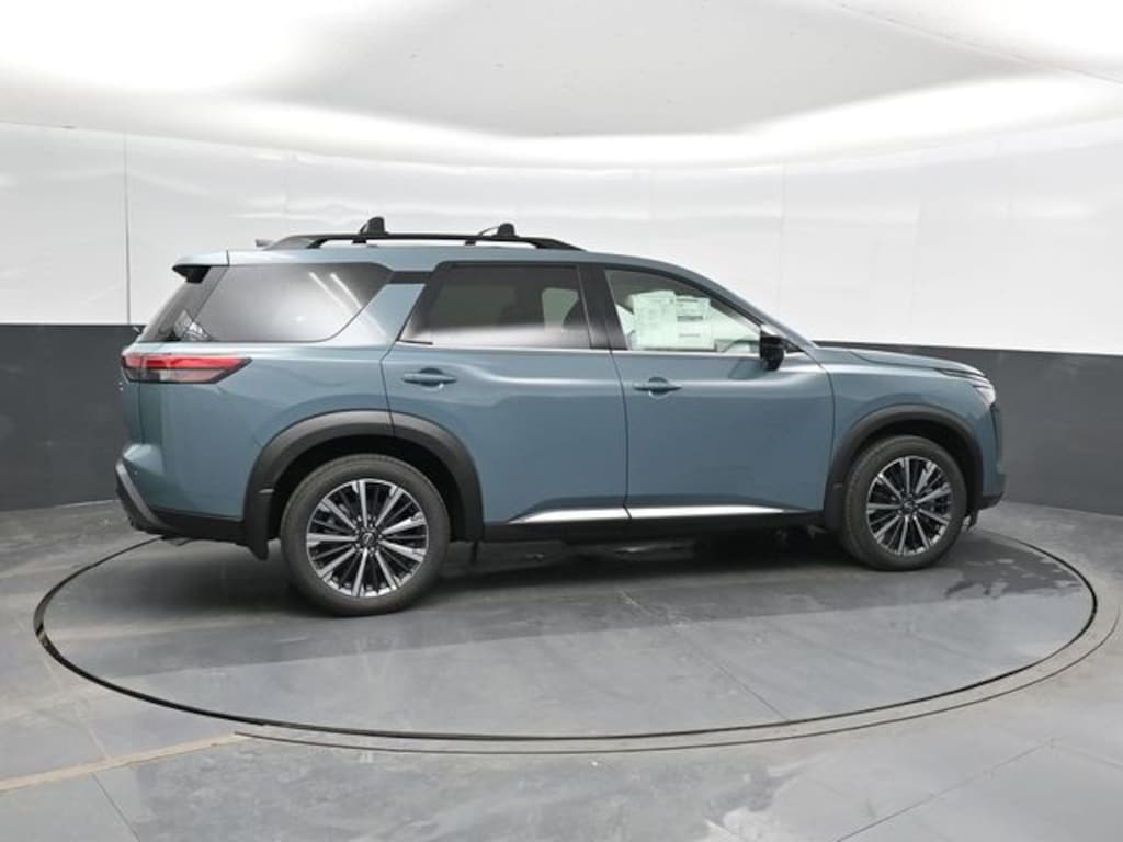 New 2026 Nissan Pathfinder Platinum SUV