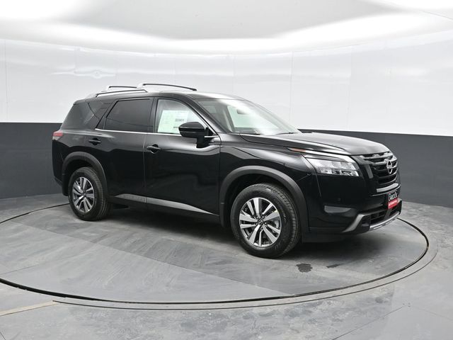 2025 Nissan Pathfinder SL photo 2