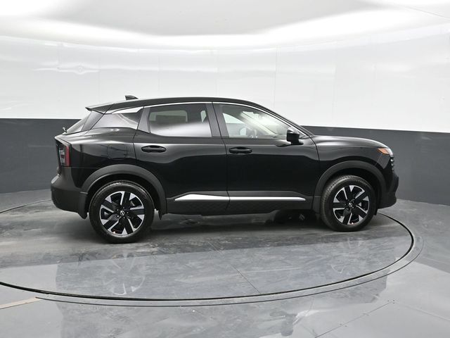 2025 Nissan Kicks SV photo 2