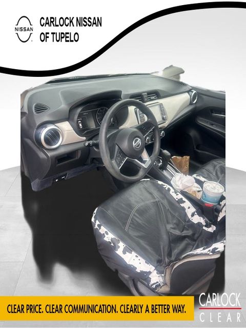 2022 Nissan Versa Sedan SV's photo