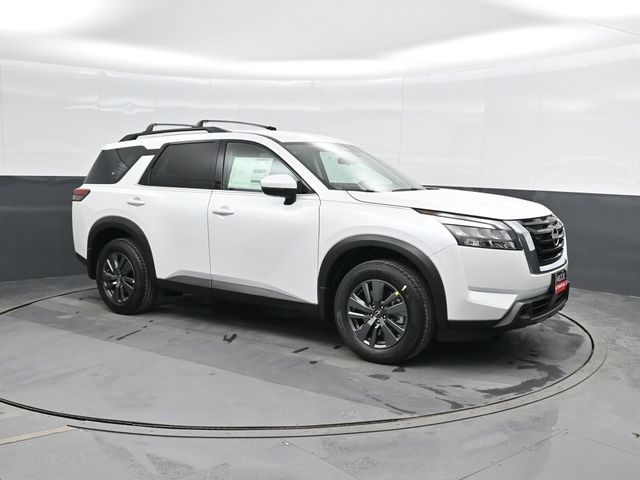 2025 Nissan Pathfinder SV photo 4