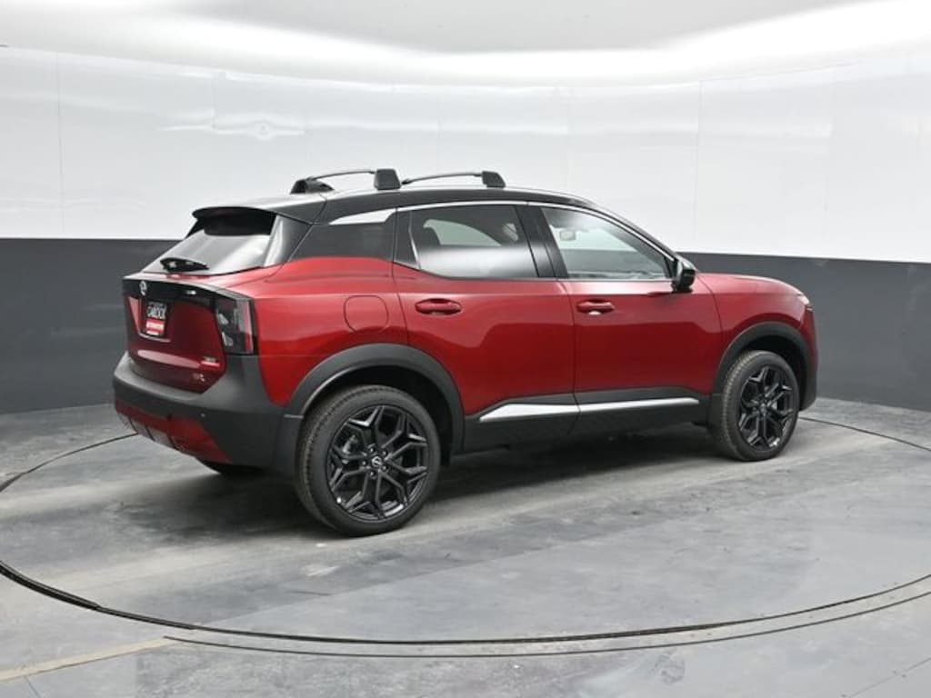 New 2026 Nissan Kicks SR SUV