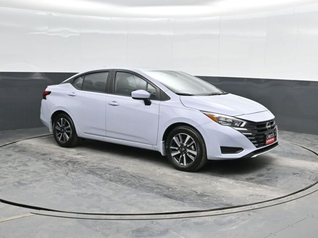 New 2025 Nissan Versa 1.6 SV Sedan