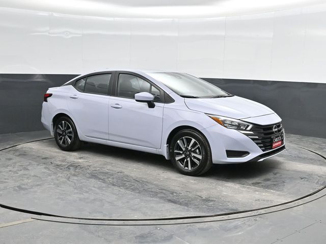2025 Nissan Versa 1.6 SV photo 4