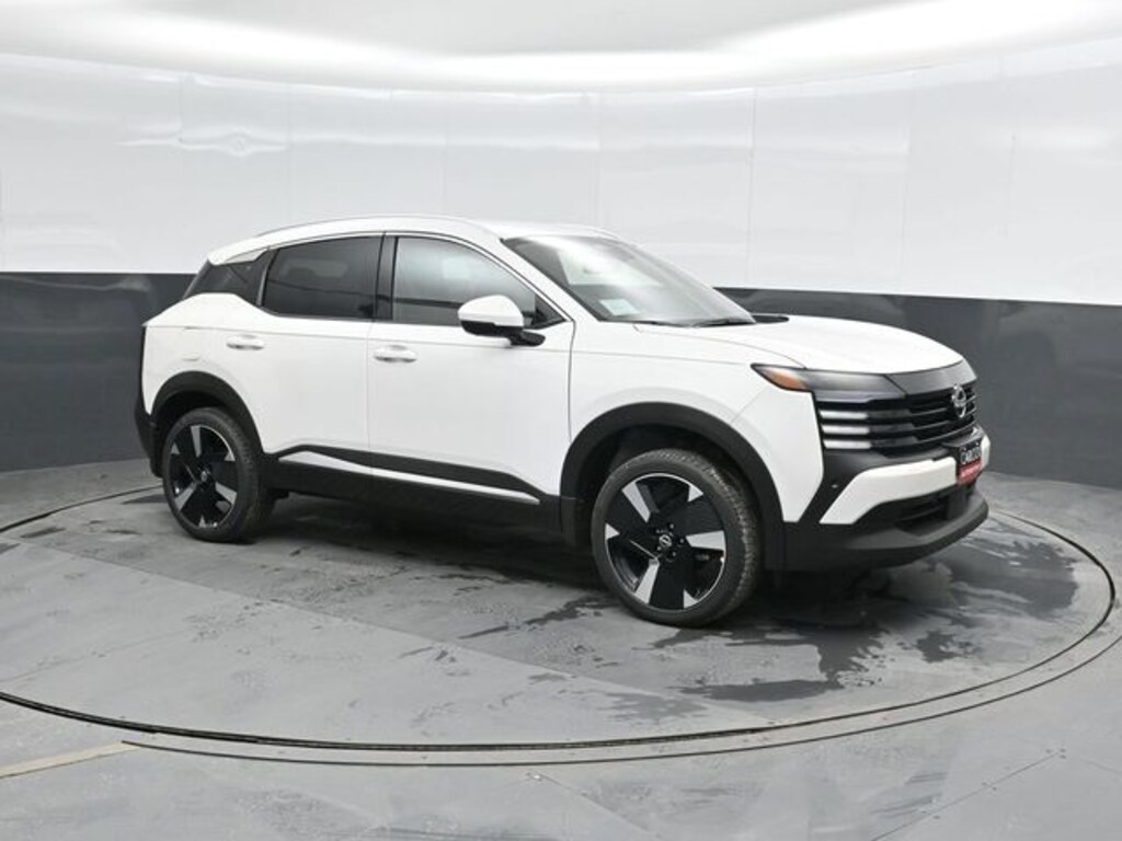 New 2025 Nissan Kicks SR SUV