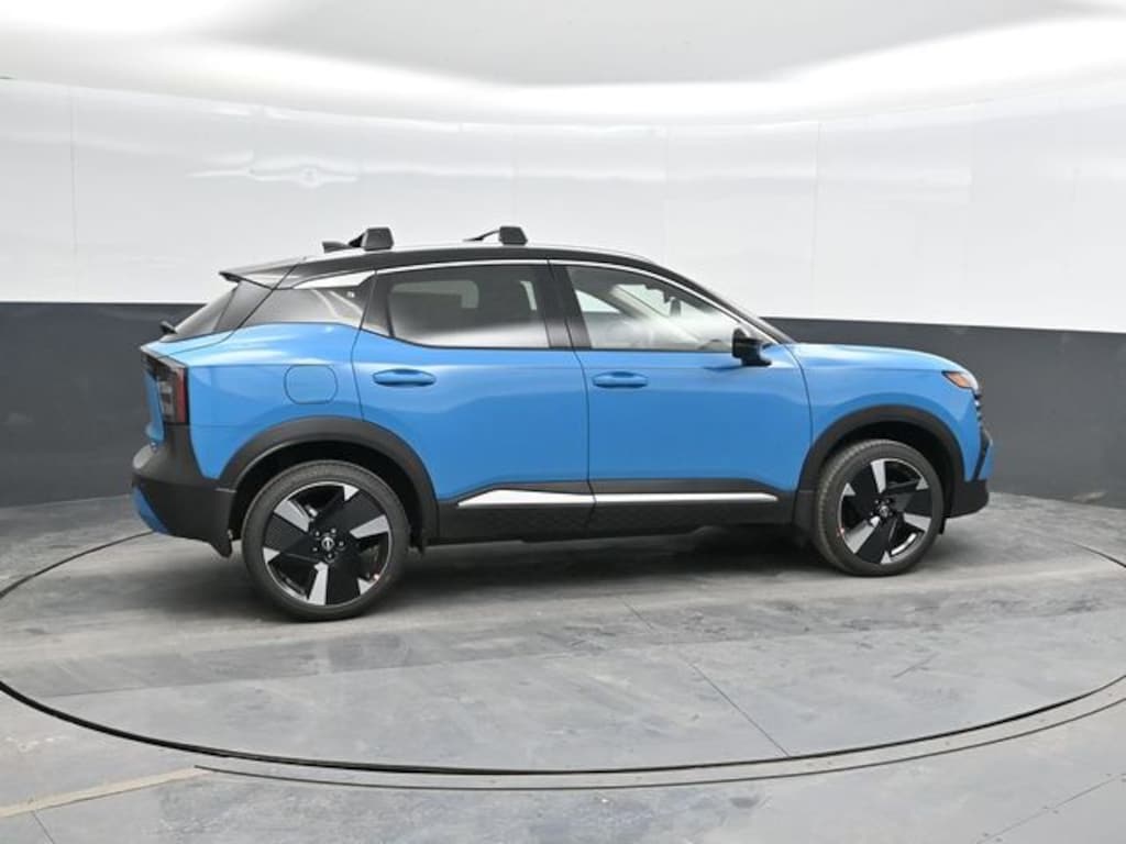 New 2026 Nissan Kicks SR SUV