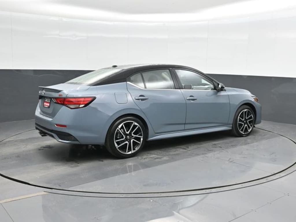 New 2025 Nissan Sentra SR Sedan