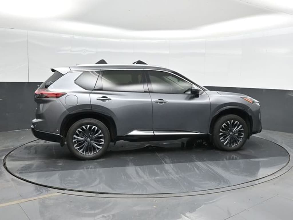 Used 2026 Nissan Rogue Platinum SUV