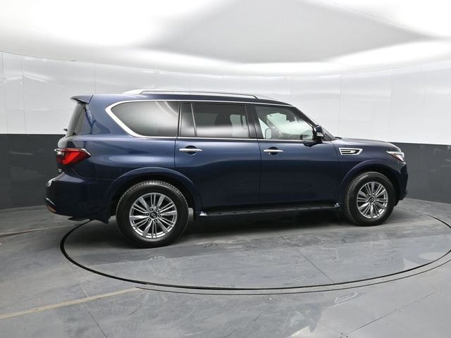 2020 Infiniti QX80 Luxe photo 3