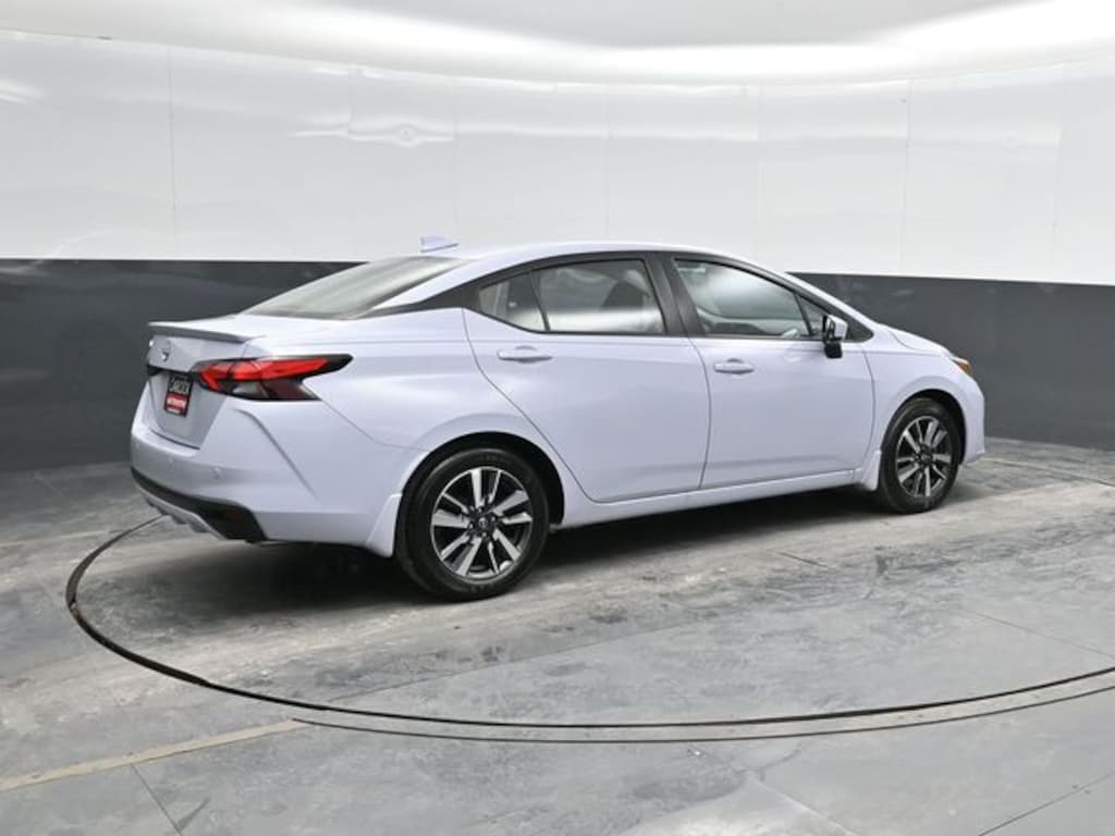 New 2025 Nissan Versa 1.6 SV Sedan
