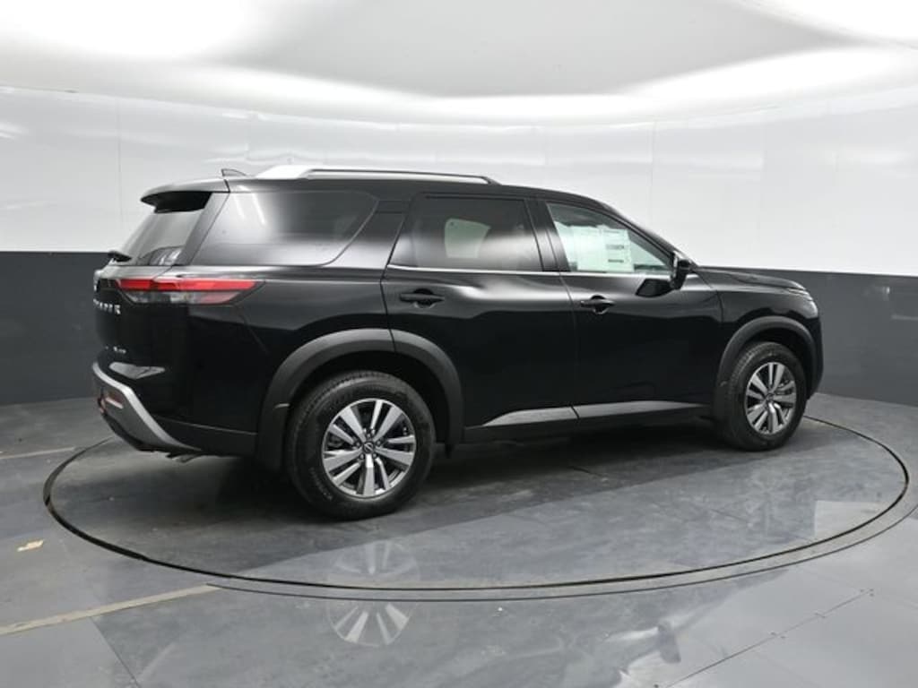 New 2025 Nissan Pathfinder SL SUV