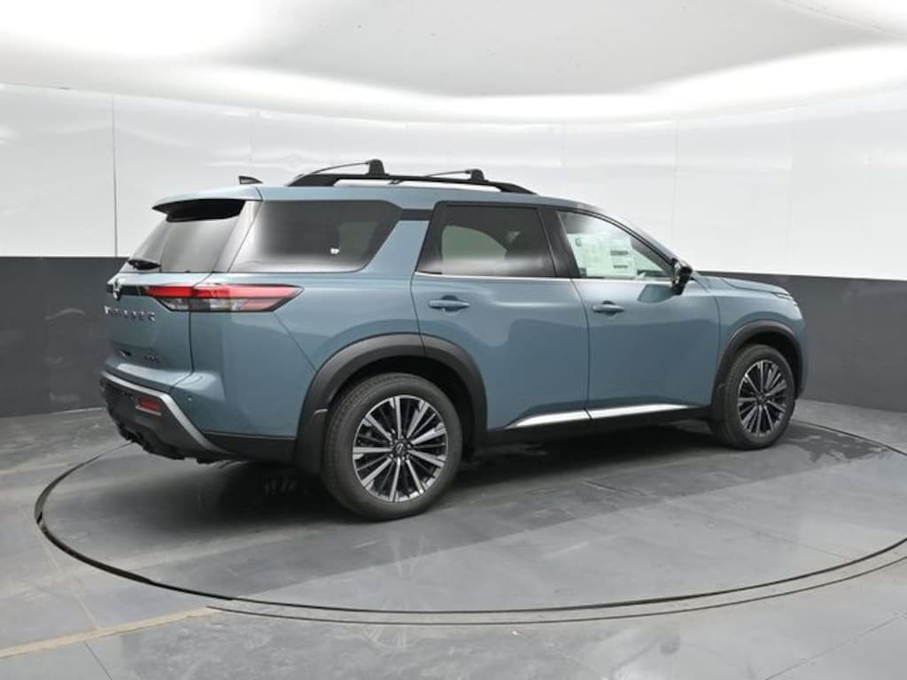 New 2026 Nissan Pathfinder Platinum SUV