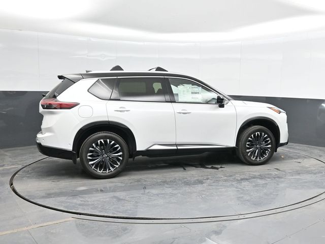 2026 Nissan Rogue Platinum photo 3