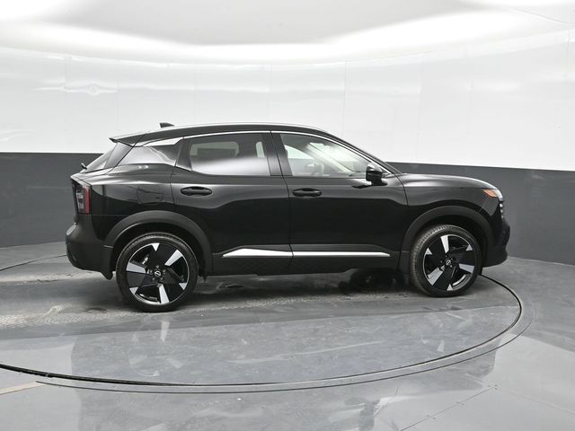 2025 Nissan Kicks SR photo 3