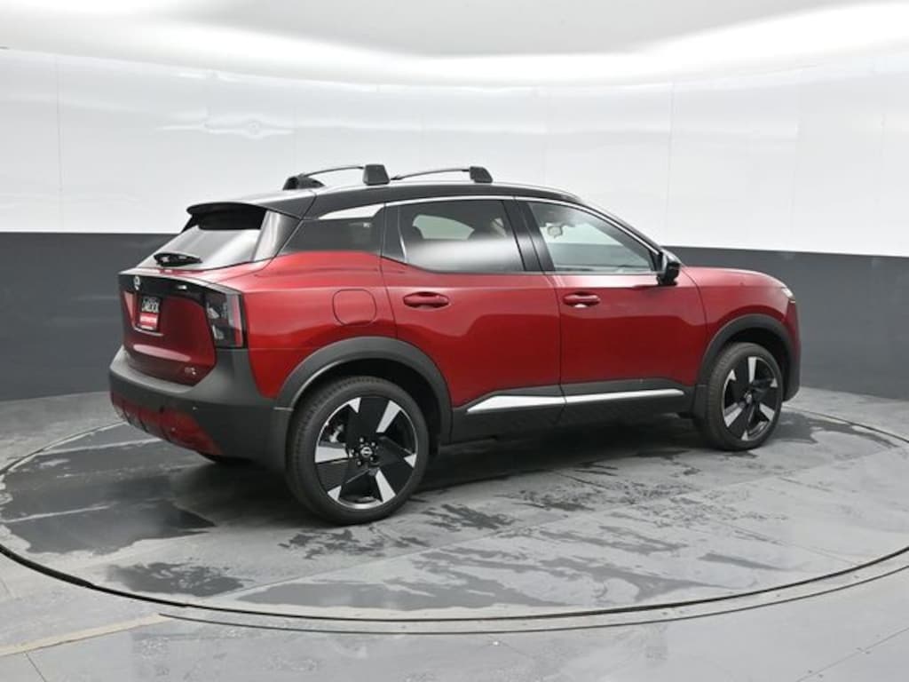 New 2025 Nissan Kicks SR SUV