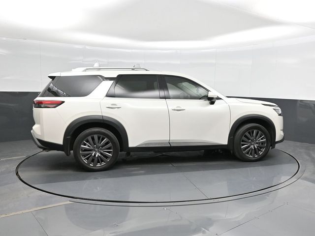 2024 Nissan Pathfinder SL photo 3