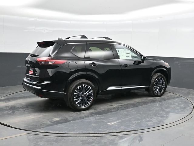 2026 Nissan Rogue Platinum photo 2