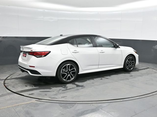 2025 Nissan Sentra SR photo 2