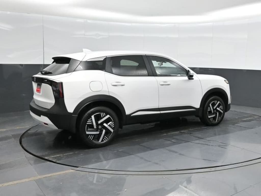 Used 2025 Nissan Kicks SV SUV