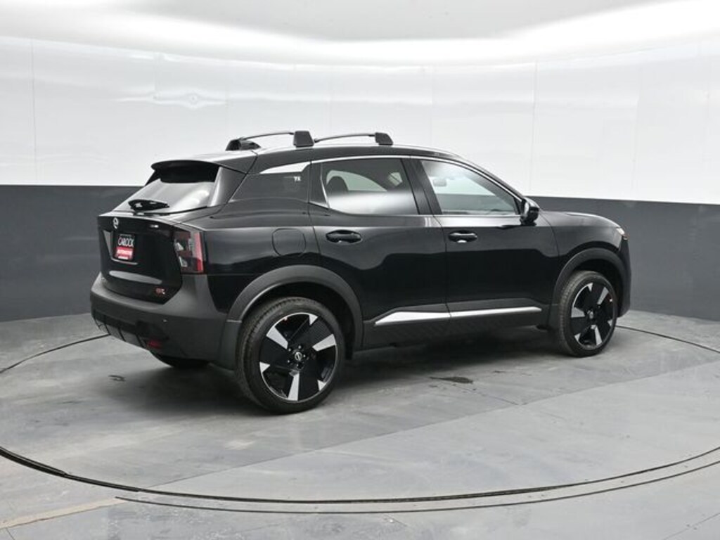 New 2026 Nissan Kicks SR SUV