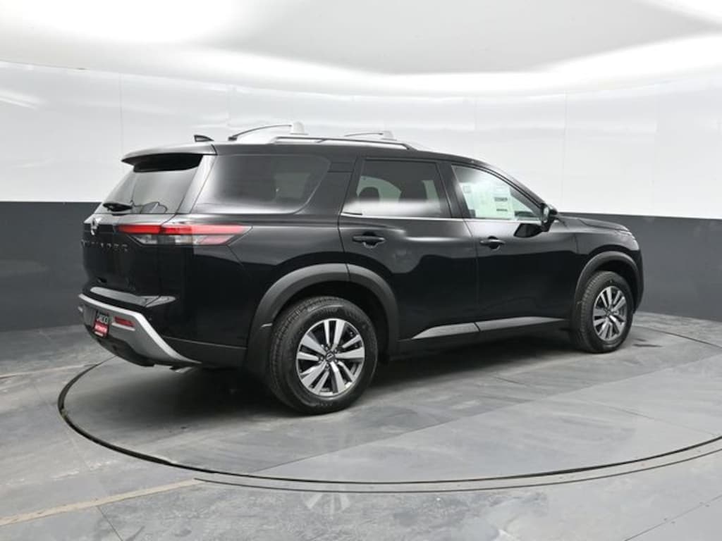 New 2025 Nissan Pathfinder SL SUV