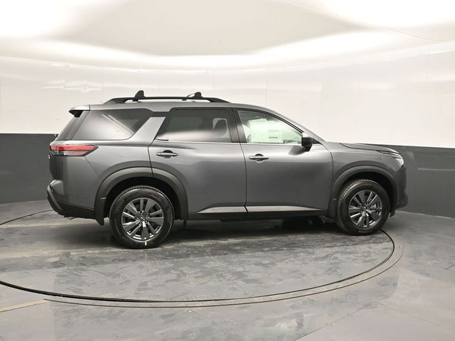 2025 Nissan Pathfinder SV photo 3