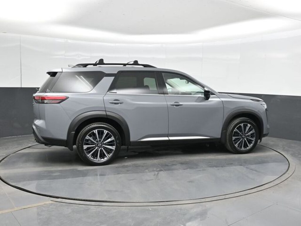 New 2026 Nissan Pathfinder Platinum SUV