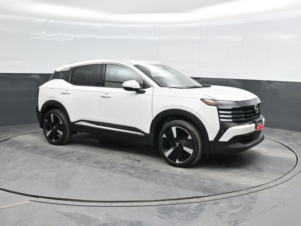 New 2025 Nissan Kicks SR SUV