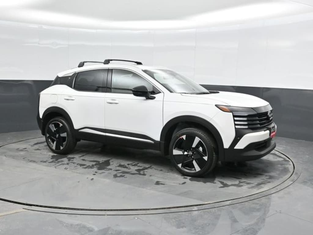 New 2026 Nissan Kicks SR SUV