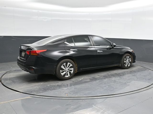 2022 Nissan Altima 2.5 S photo 2