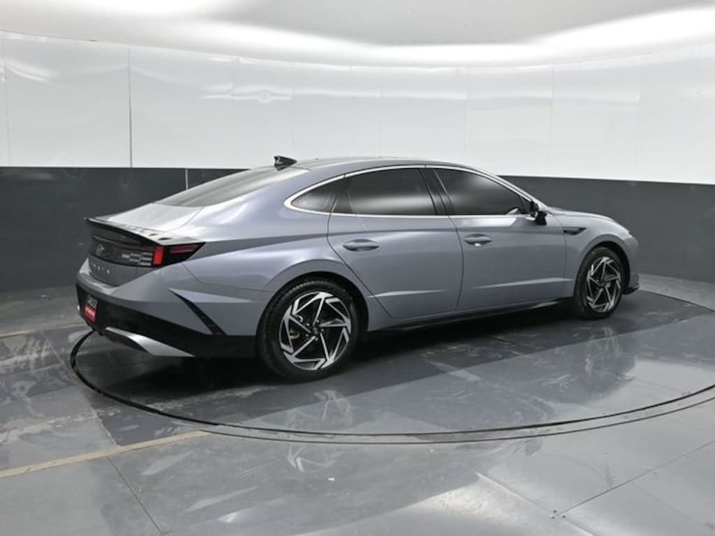 Used 2024 Hyundai Sonata SEL Sedan
