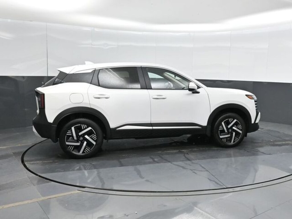 Used 2025 Nissan Kicks SV SUV