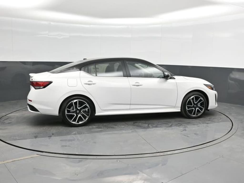 New 2025 Nissan Sentra SR Sedan