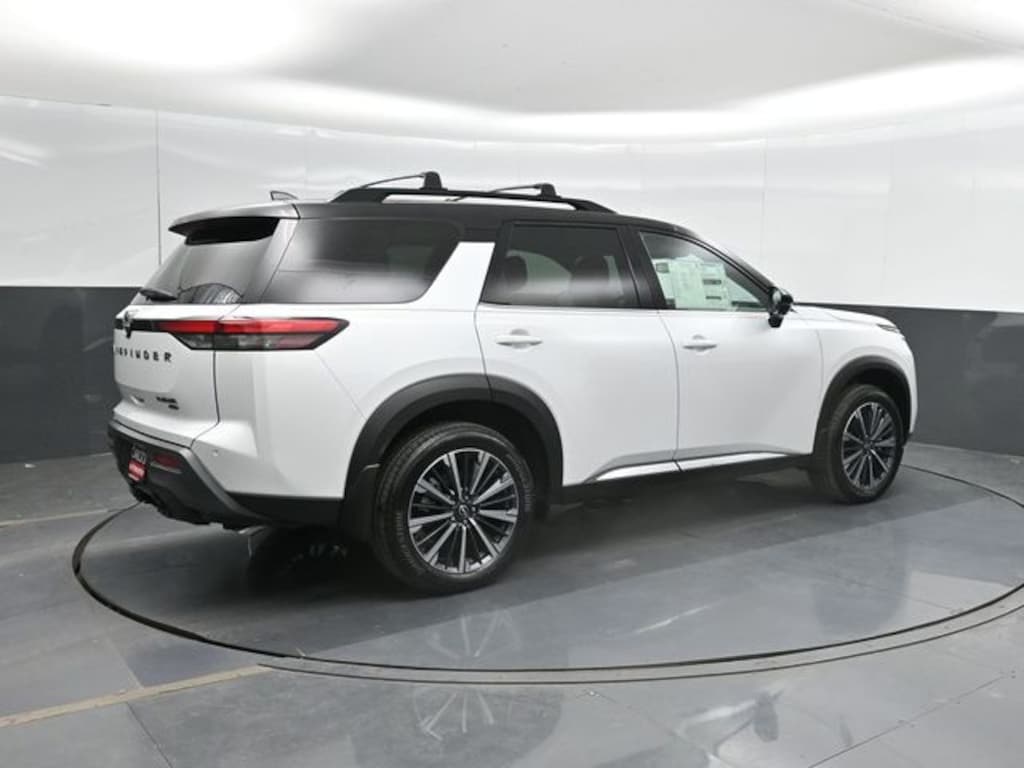 New 2026 Nissan Pathfinder Platinum SUV