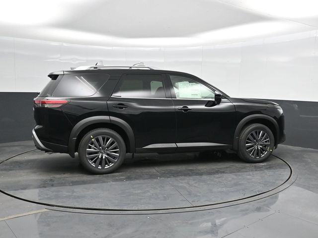 2025 Nissan Pathfinder SL photo 2