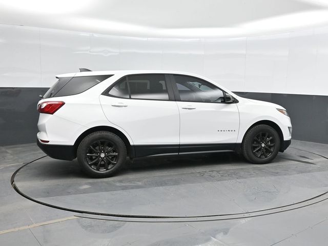 2020 Chevrolet Equinox LS photo 3